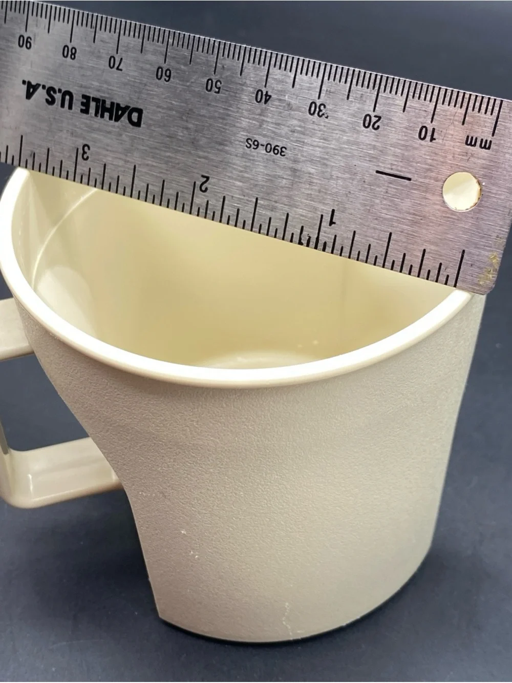 Tupperware Creamer 1414-4 Almond
